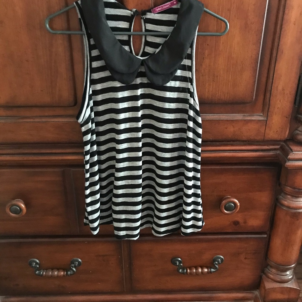 Sleeveless pullover